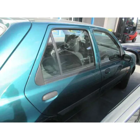 FORD FIESTA BERLINA (DX) '2000 AMBIENTE VERDE