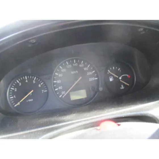 FORD FIESTA BERLINA (DX) '2000 AMBIENTE VERDE