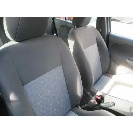 FORD FIESTA BERLINA (DX) '2000 AMBIENTE VERDE