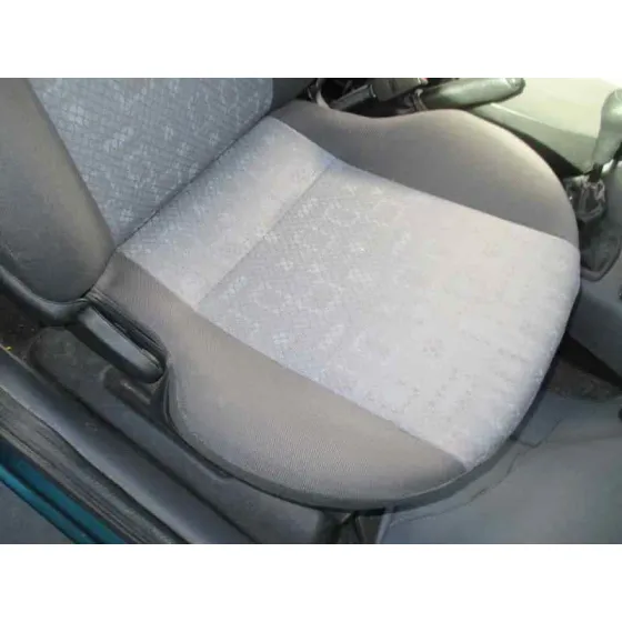 FORD FIESTA BERLINA (DX) '2000 AMBIENTE VERDE