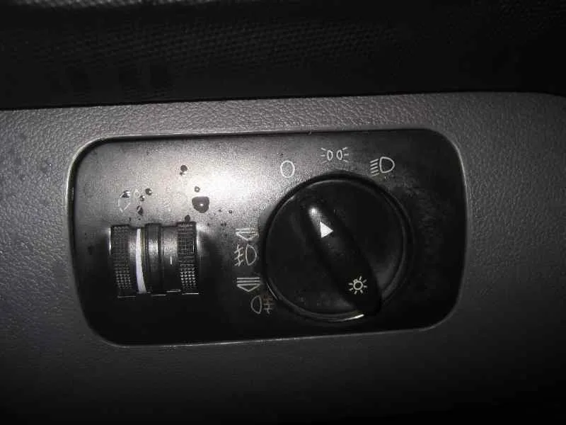 SEAT LEON (1M1) '2000 SIGNO AZUL