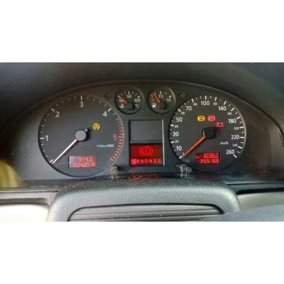 AUDI A4 BERLINA (B5) '2000 1.9 TDI GRIS