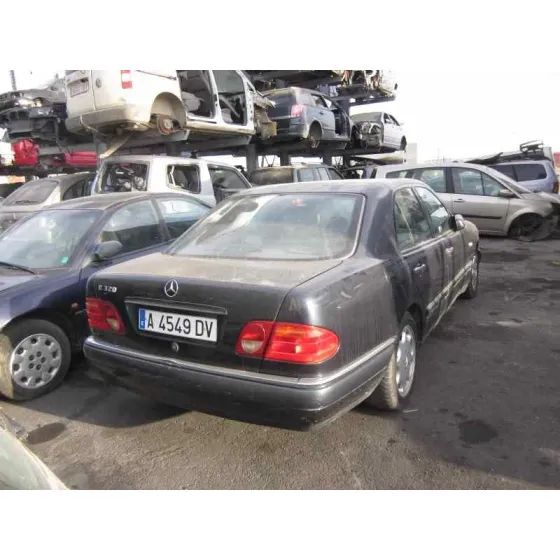 MERCEDES CLASE E (W210) BERLINA '1999 320 (210.055) AZUL MARINO