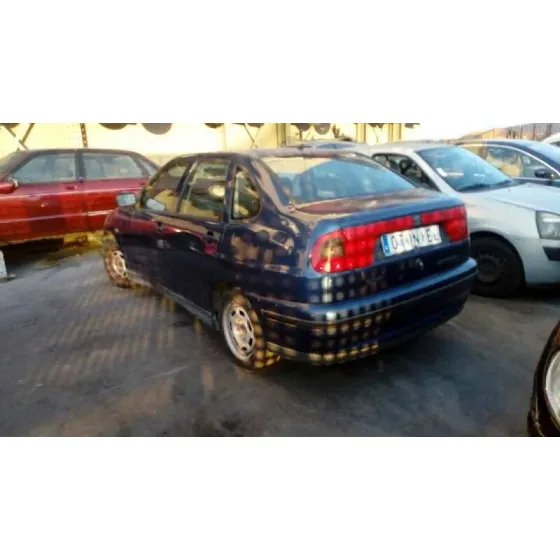 SEAT CORDOBA BERLINA (6K2) '1999 1.4 AZUL