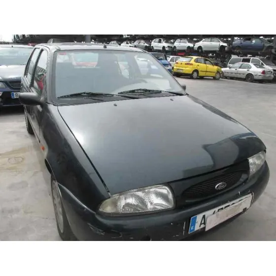 FORD FIESTA BERLINA '1997 GHIA VERDE OSCURO