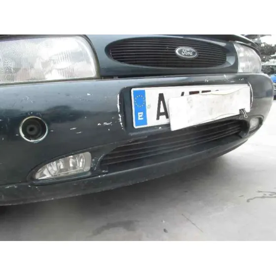 FORD FIESTA BERLINA '1997 GHIA VERDE OSCURO