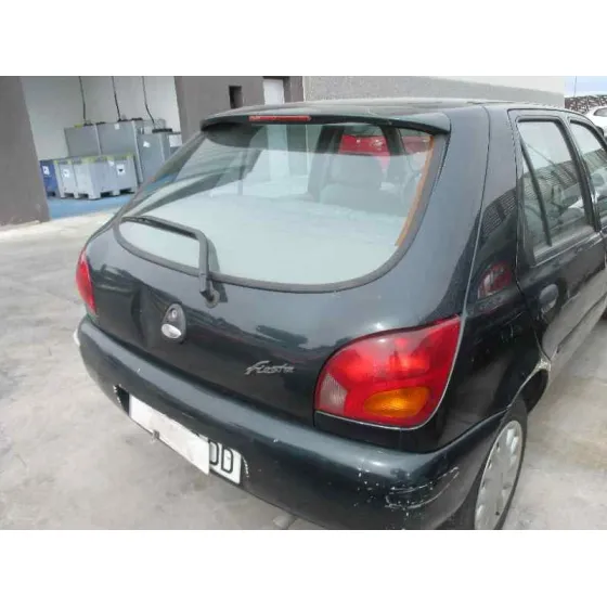 FORD FIESTA BERLINA '1997 GHIA VERDE OSCURO