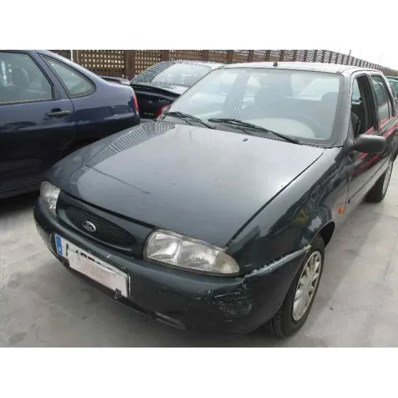 FORD FIESTA BERLINA '1997 GHIA VERDE OSCURO