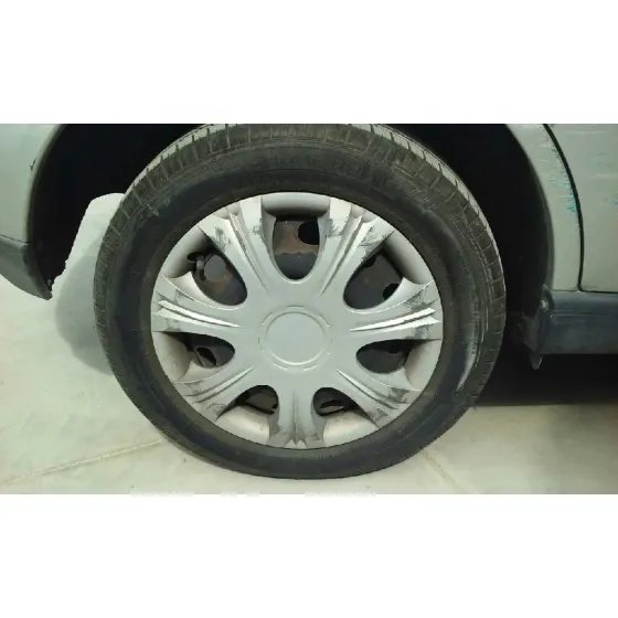 FORD FOCUS BERLINA (CAK) '1999 AMBIENTE GRIS PLATA