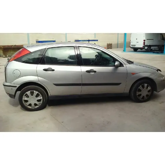 FORD FOCUS BERLINA (CAK) '1999 AMBIENTE GRIS PLATA
