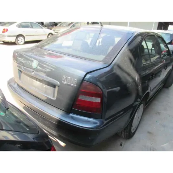 SKODA OCTAVIA BERLINA (1U2) '2000 1.9 TDI GLX GRIS