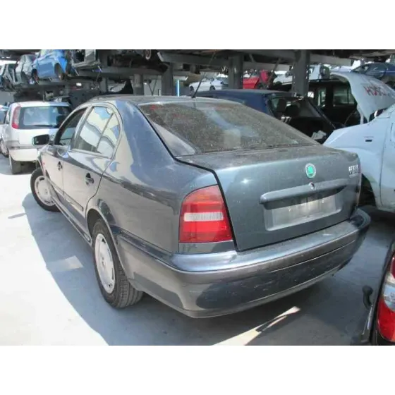 SKODA OCTAVIA BERLINA (1U2) '2000 1.9 TDI GLX GRIS