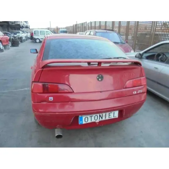 ALFA ROMEO 146 '2000 1.9 JTD ROJO