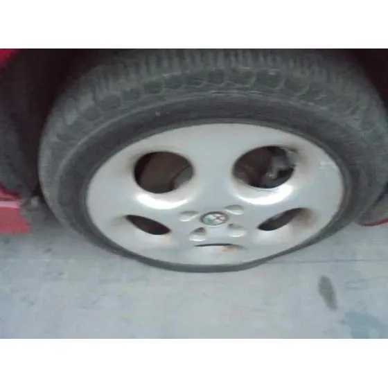 ALFA ROMEO 146 '2000 1.9 JTD ROJO