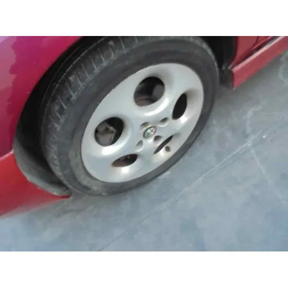 ALFA ROMEO 146 '2000 1.9 JTD ROJO