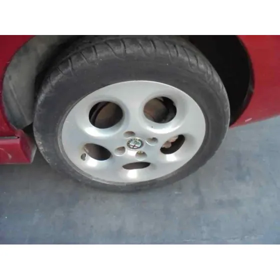 ALFA ROMEO 146 '2000 1.9 JTD ROJO