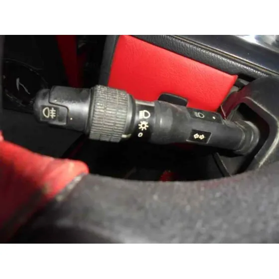 ALFA ROMEO 146 '2000 1.9 JTD ROJO