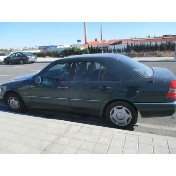 MERCEDES CLASE C (W202) BERLINA '1995 180 (202.018) VERDE