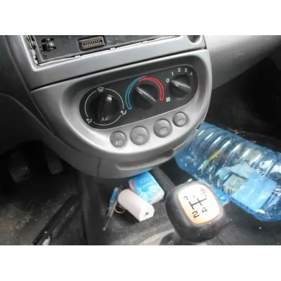 FORD KA (CCQ) '2000 BASICO DORADO