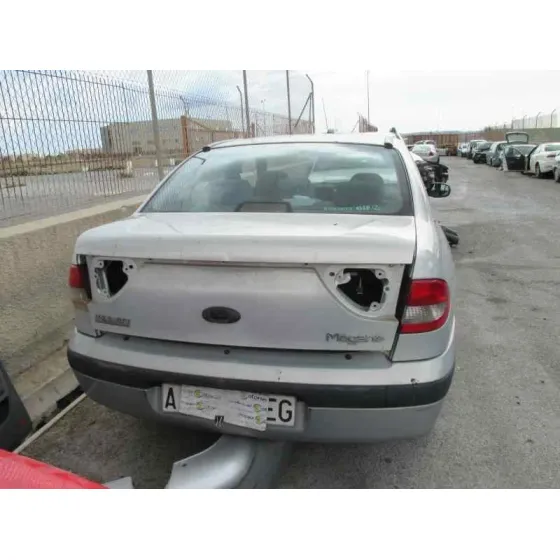 RENAULT MEGANE I FASE 2 CLASSIC (LA..) '2000 1.6 16V AUTHENTIQUE GRIS