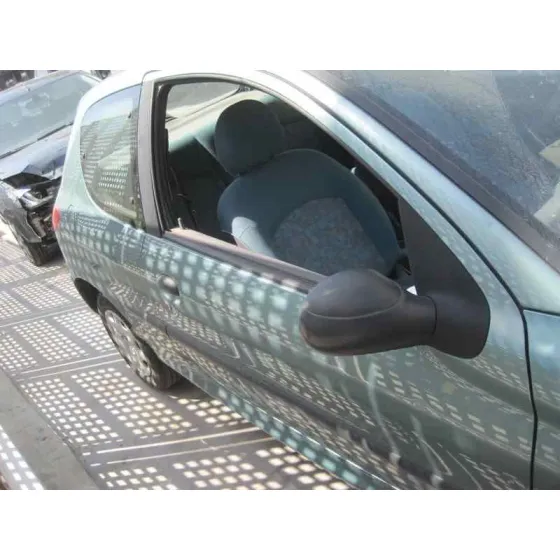 PEUGEOT 206 BERLINA '2000 XR VERDE