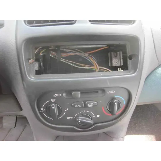 PEUGEOT 206 BERLINA '2000 XR VERDE