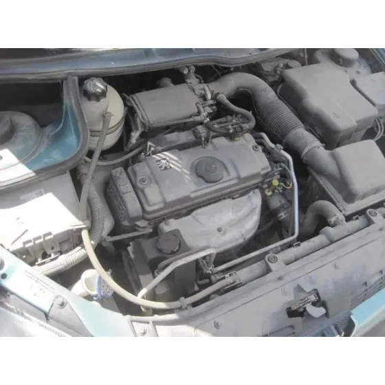 PEUGEOT 206 BERLINA '2000 XR VERDE