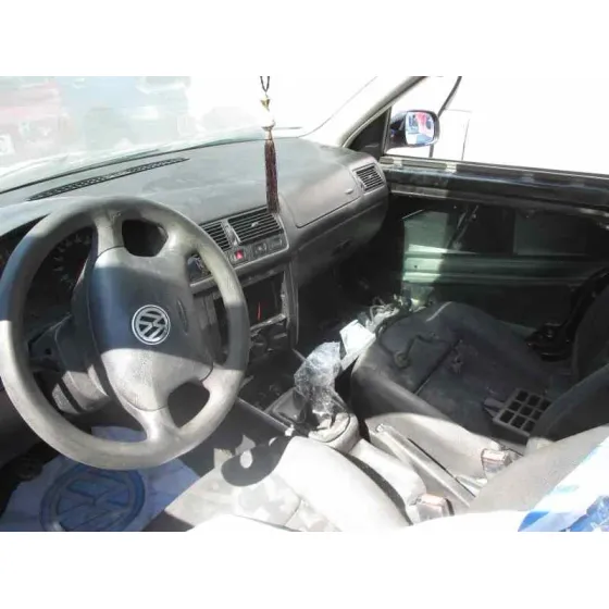VOLKSWAGEN GOLF IV BERLINA (1J1) '1999 1.9 TDI NEGRO