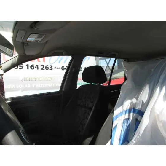 VOLKSWAGEN GOLF IV BERLINA (1J1) '1999 1.9 TDI NEGRO