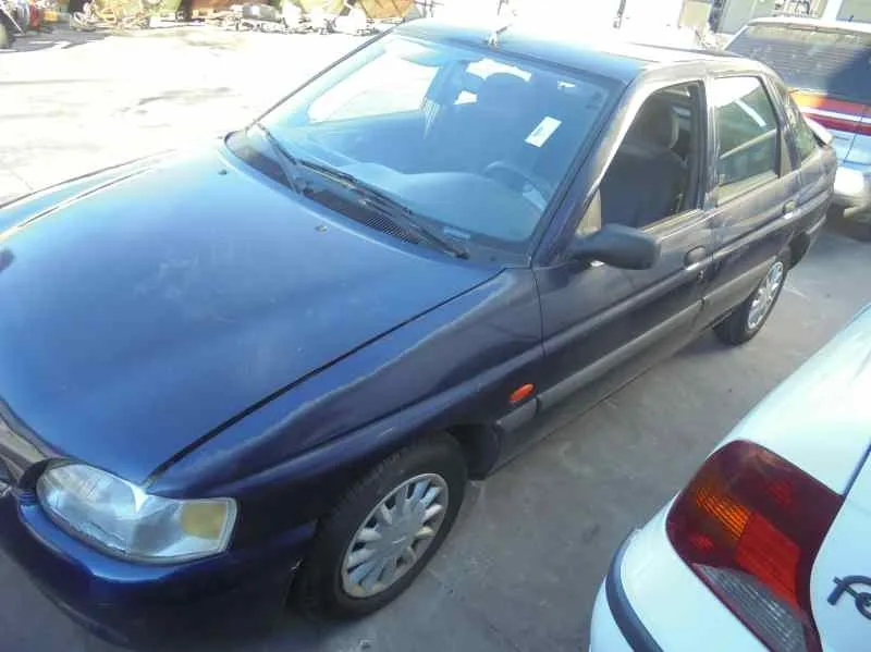 FORD ESCORT BERL./TURNIER FORD ESCORT BERL./TURNIER '1996 ATLANTA BERLINA AZUL 1995