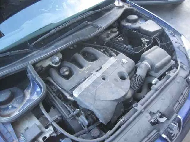 PEUGEOT 206 BERLINA '1999 XR AZUL