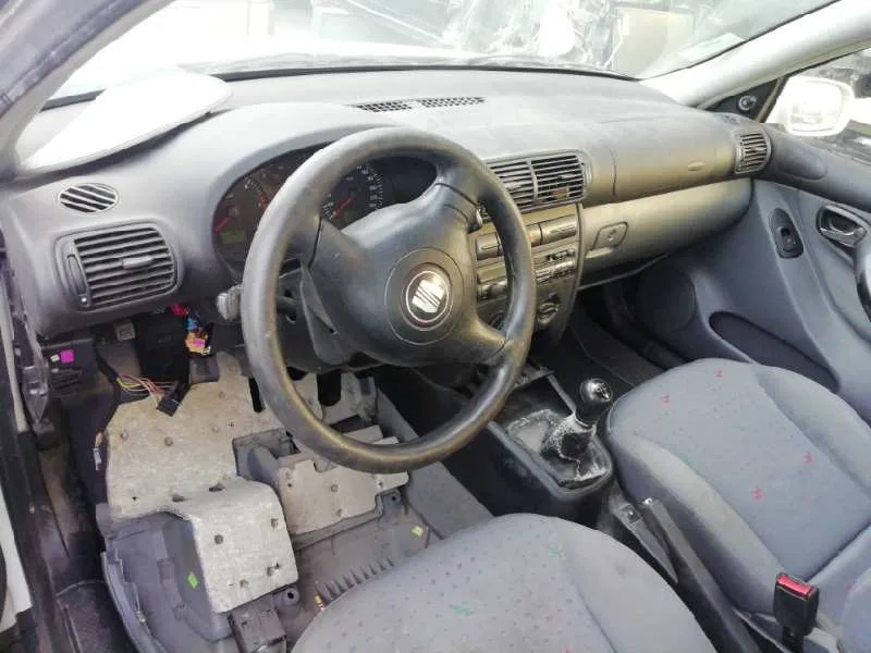 SEAT TOLEDO (1M2) SEAT TOLEDO (1M2) '2000 SELECT BLANCO 1999