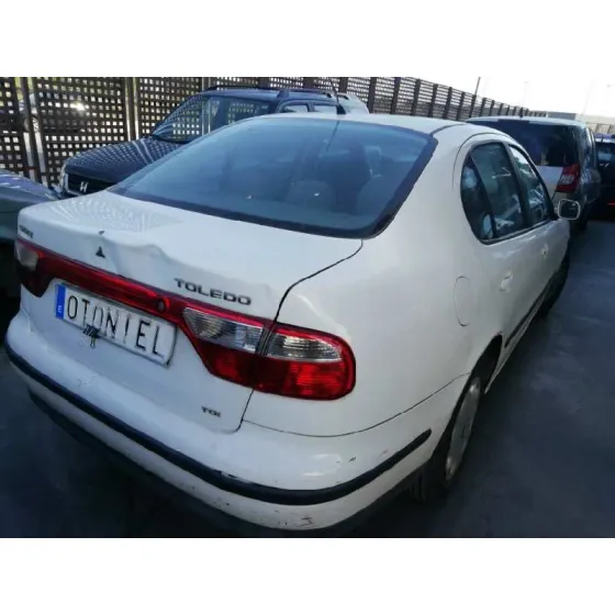 SEAT TOLEDO (1M2) '2000 SELECT BLANCO