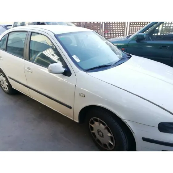 SEAT TOLEDO (1M2) '2000 SELECT BLANCO