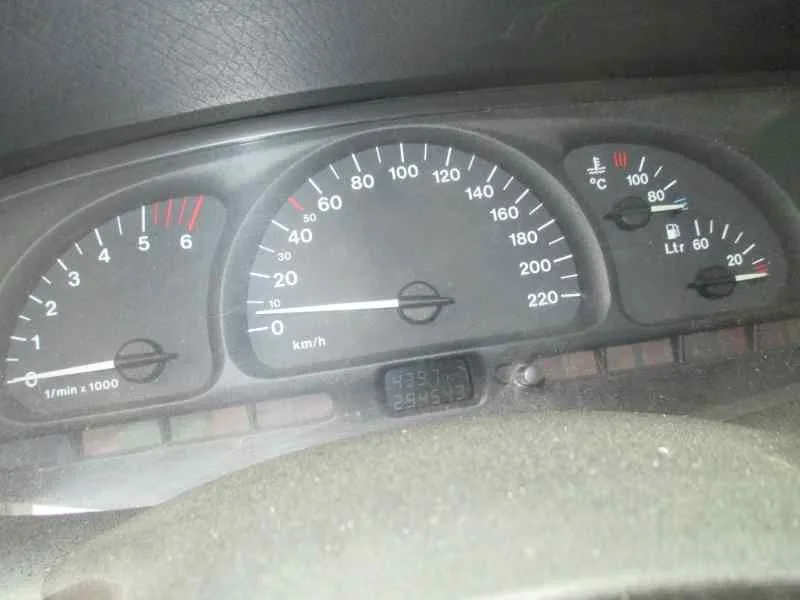 OPEL VECTRA B BERLINA OPEL VECTRA B BERLINA '1997 BASICO (1999->) DORADO 1996