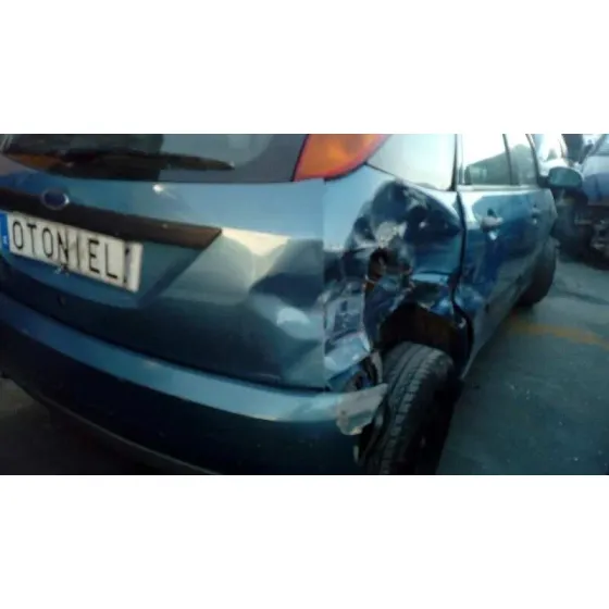 FORD FOCUS BERLINA (CAK) '2000 AMBIENTE AZUL