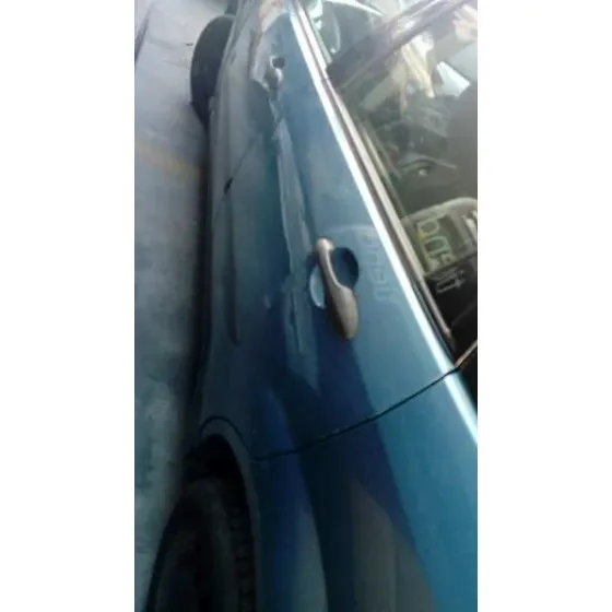 FORD FOCUS BERLINA (CAK) '2000 AMBIENTE AZUL