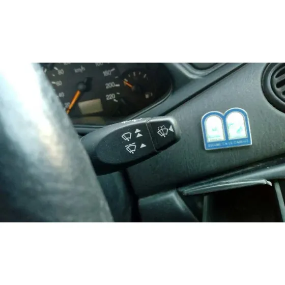 FORD FOCUS BERLINA (CAK) '2000 AMBIENTE AZUL