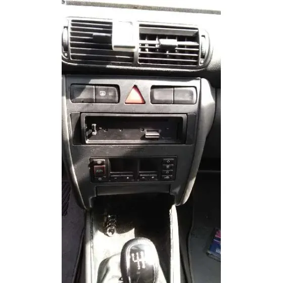 AUDI A3 (8L) '1997 1.8 T AMBIENTE PLATA