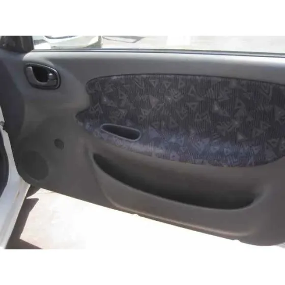 DAEWOO LANOS '2000 COOL BLANCO