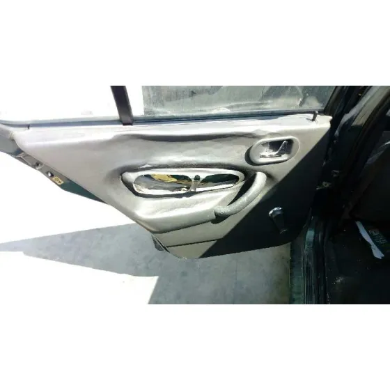 MG ROVER SERIE 200 (RF) '1998 220 SD (5-PTAS.) VERDE