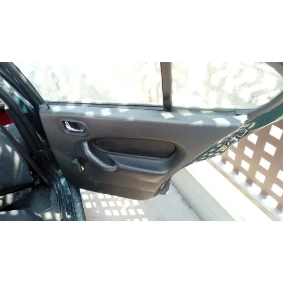 MG ROVER SERIE 200 (RF) '1998 220 SD (5-PTAS.) VERDE