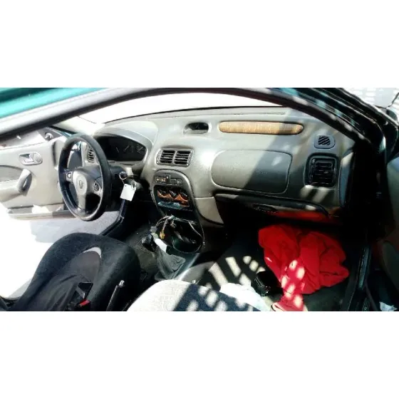 MG ROVER SERIE 200 (RF) '1998 220 SD (5-PTAS.) VERDE