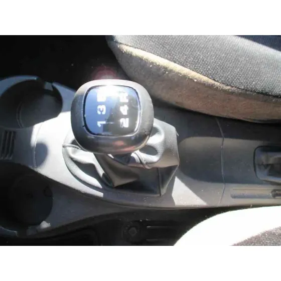 FORD FOCUS BERLINA (CAK) '2000 AMBIENTE GRIS