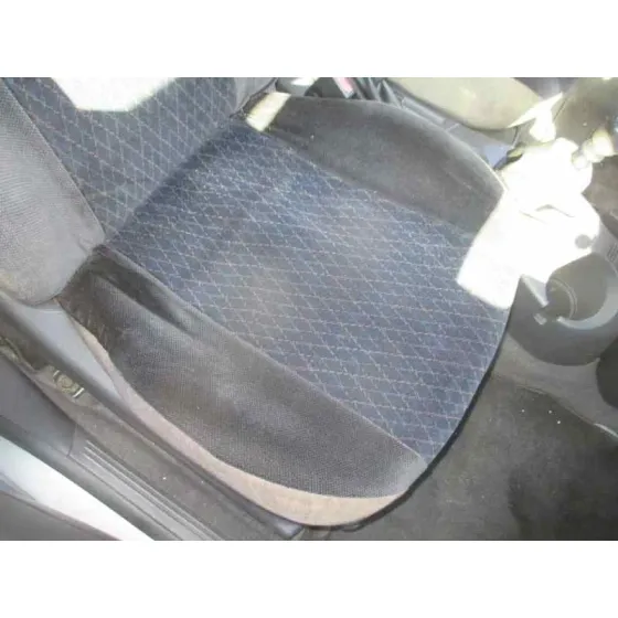 FORD FOCUS BERLINA (CAK) '2000 AMBIENTE GRIS