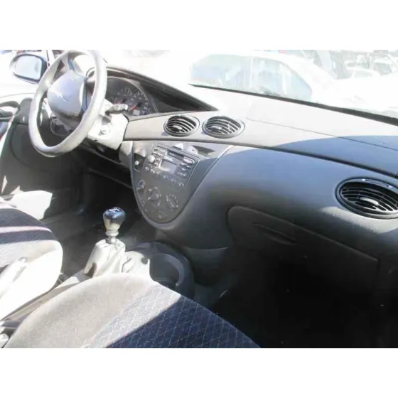FORD FOCUS BERLINA (CAK) '2000 AMBIENTE GRIS