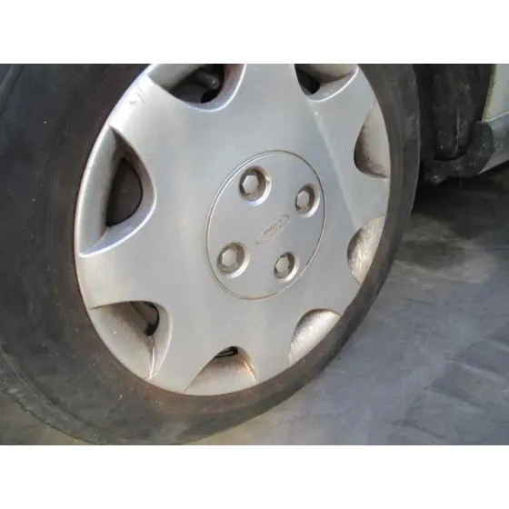 FORD FOCUS BERLINA (CAK) '2000 AMBIENTE GRIS