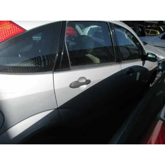 FORD FOCUS BERLINA (CAK) '2000 AMBIENTE GRIS