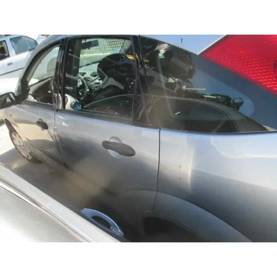 FORD FOCUS BERLINA (CAK) '2000 AMBIENTE GRIS