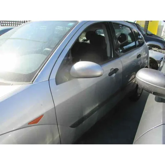 FORD FOCUS BERLINA (CAK) '2000 AMBIENTE GRIS